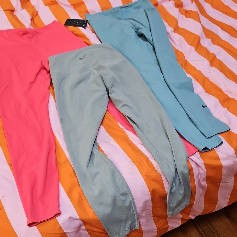 Nike Dri-FIT Pink Leggings
